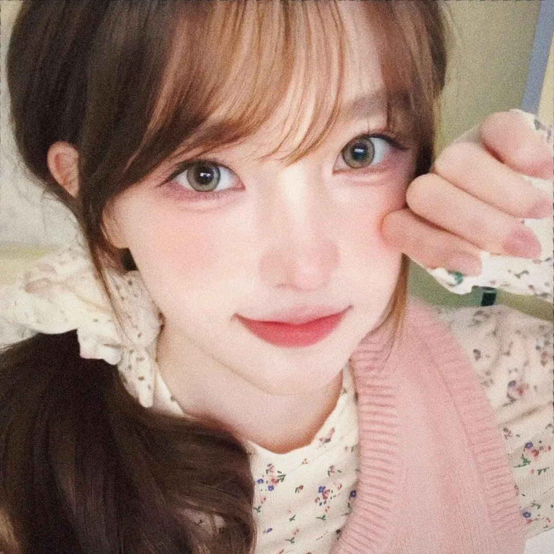 𝙒𝙚𝘾𝙝𝙖𝙩|女生头像搞怪/Ins/发癫/女生头像/