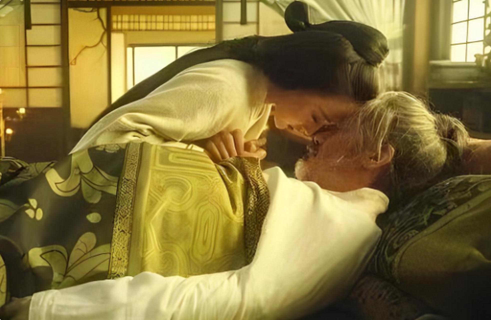 司马懿晚年，嫌弃50多岁的发妻张春华年老色衰，不愿与她住一屋。他搬去宠妾柏夫人卧