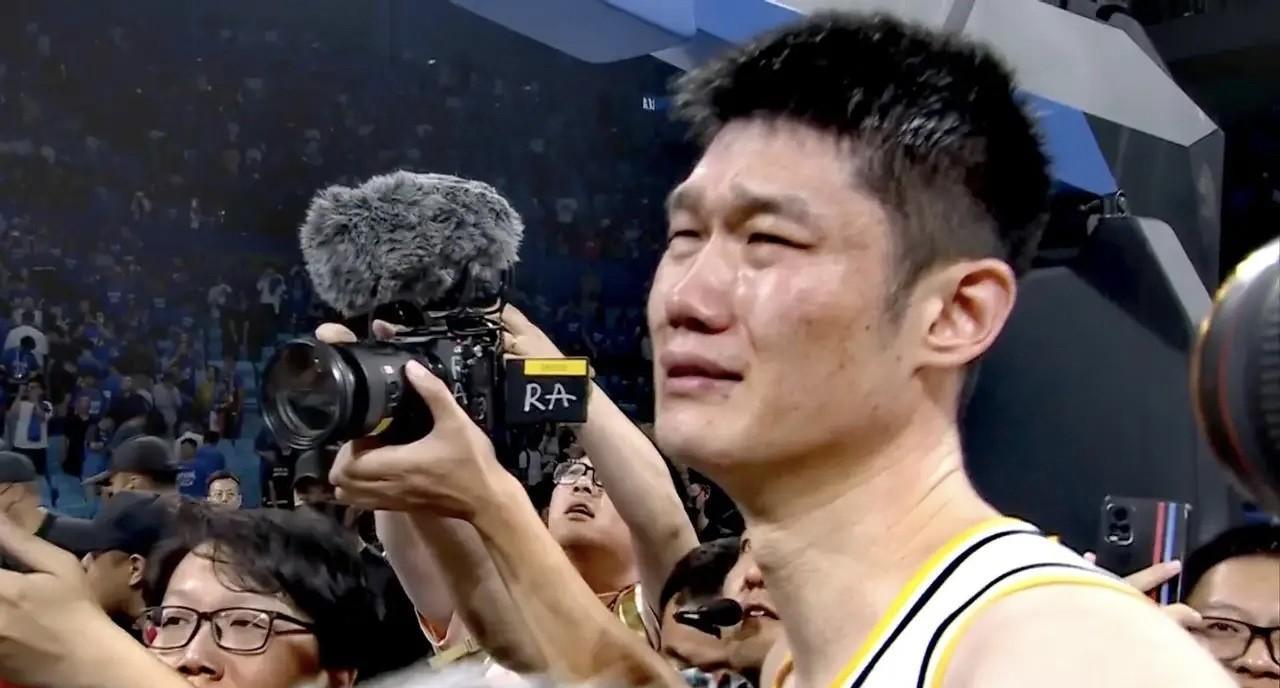 实话实说，本赛季CBA季后赛绝对本土巨星仅有3人。1、胡金秋（浙江广厦）季后