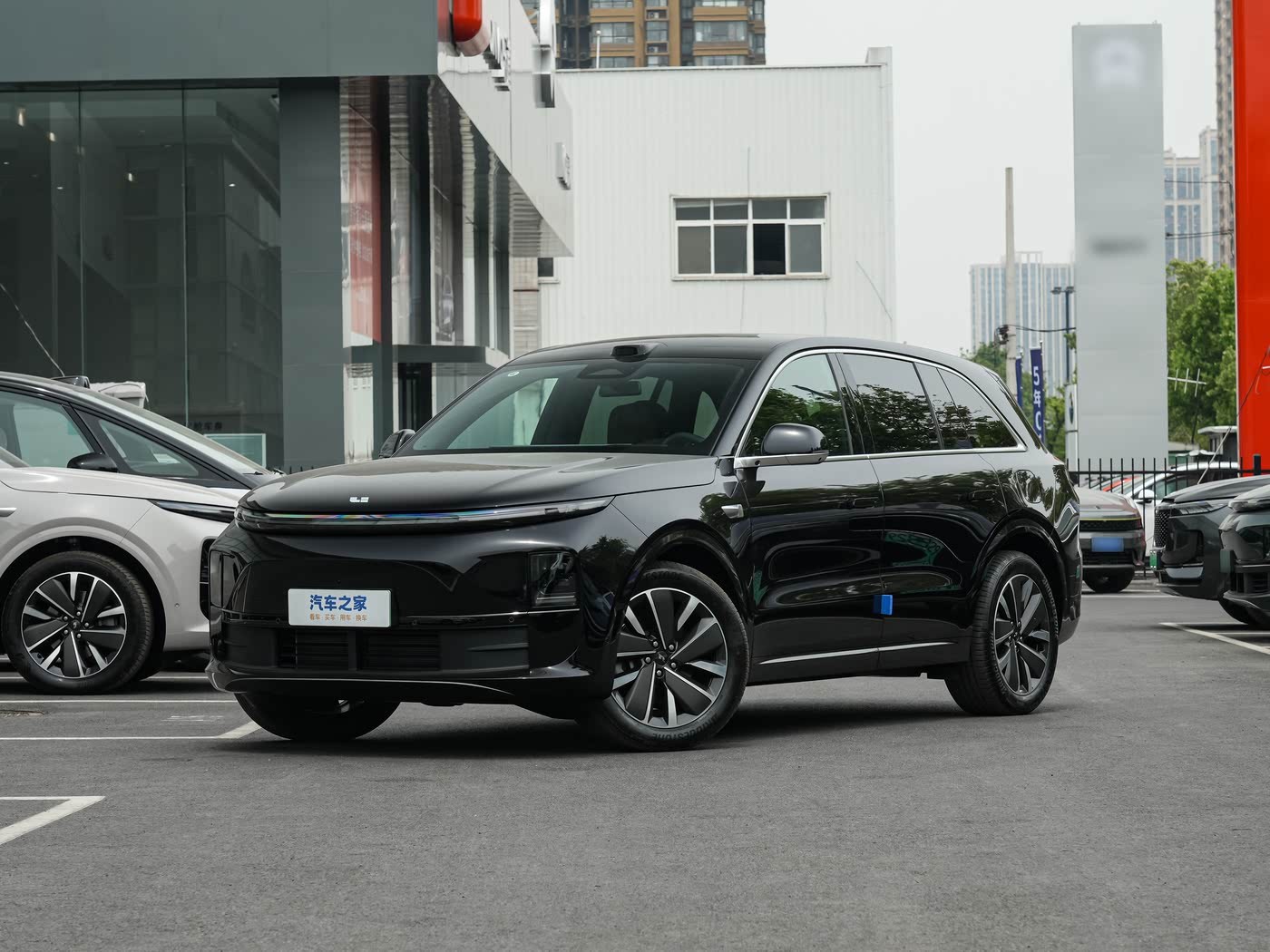 理想L6智能焕新版作为25万级家用SUV，真的把实用主义玩明白了。5米车长+29