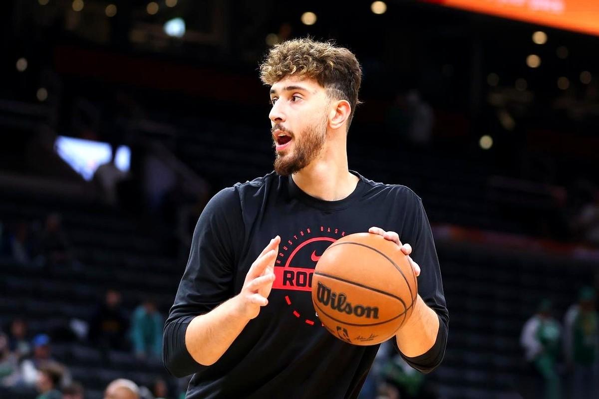 申京生病？字母哥也“伤”了？咱能别演了吗？这剧本，我一个看球的都觉得有点侮辱