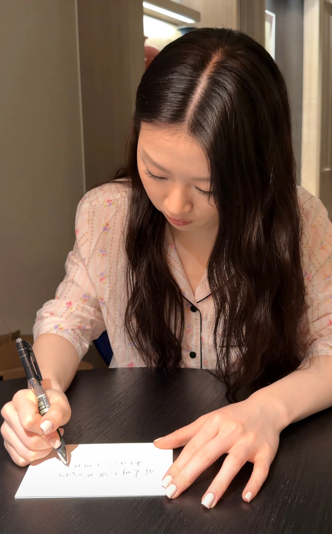 我该怎么和你解释我孩子的手，当0可惜了，不过没事，牵着也很舒服啊
