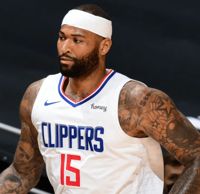 前NBA球员德马库斯-考辛斯在节目中，谈到了快船主教练泰伦-卢。考辛斯表示，目