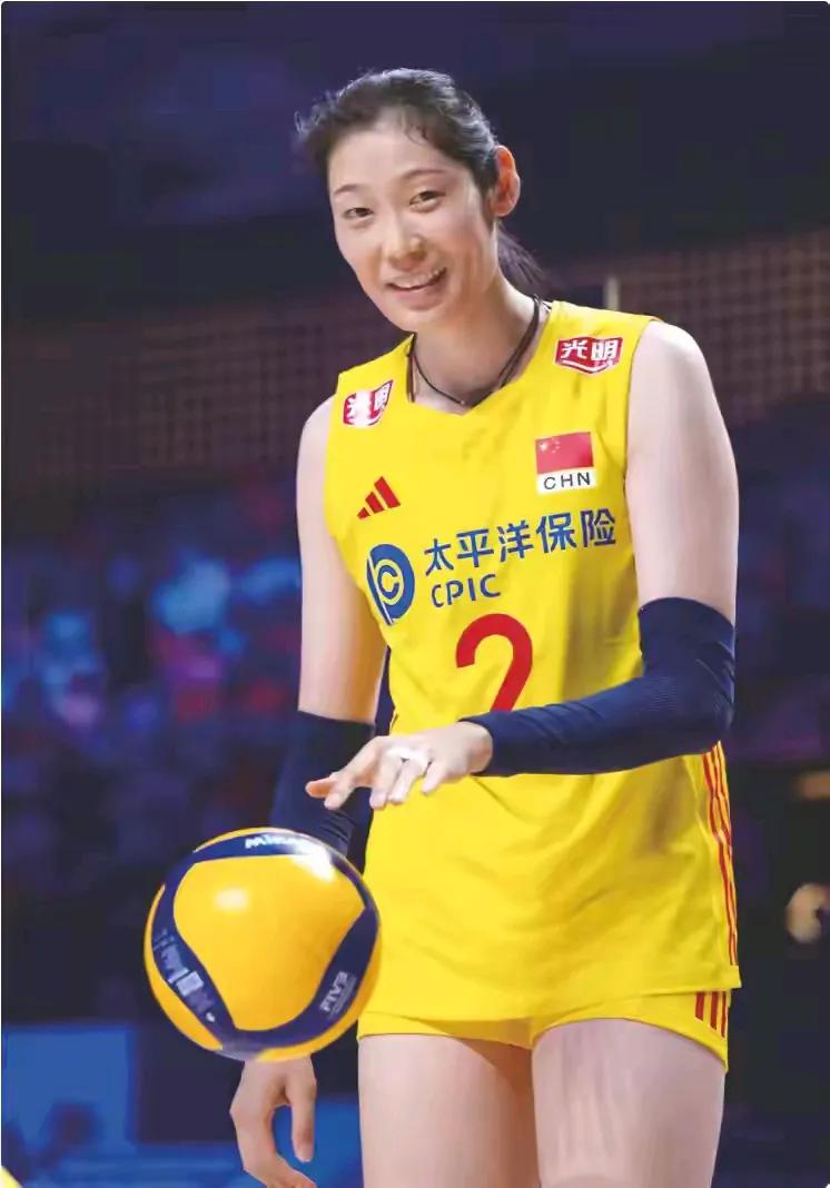 好消息传来，中国女排再生新希望。女排的传奇人物，功勋球员，为中国女排做出强大贡