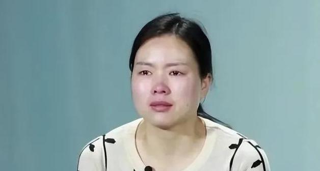1992年，湖北1对夫妻自杀去世，留下仅5岁的女儿，23年后，女儿竟然不顾全村人
