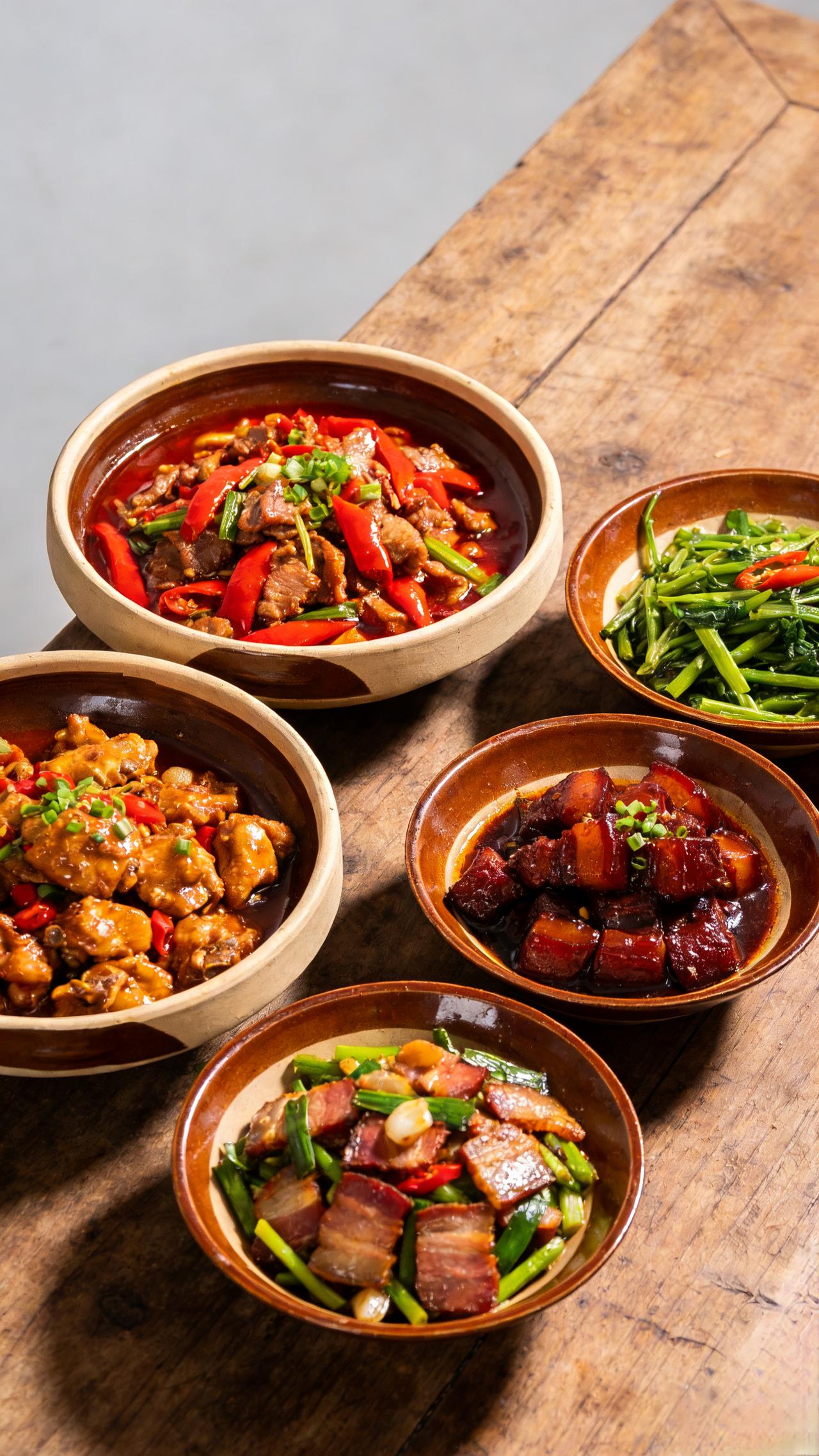 一个很准的非玄学事实：如果你经常去一个饭店吃饭，那肯定说明你对这家饭店的口味很