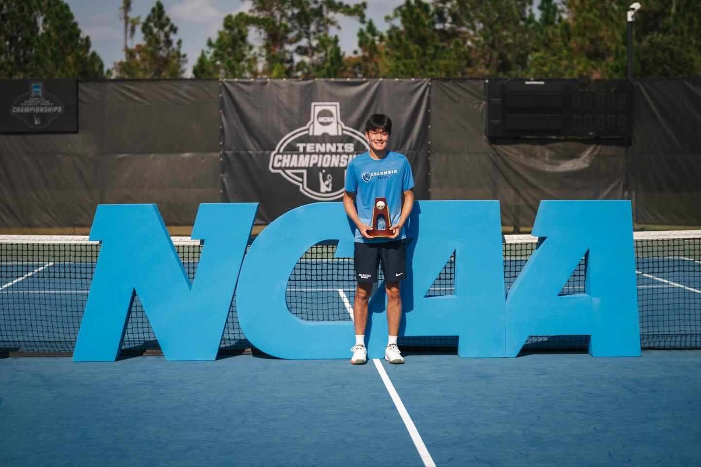 哥伦比亚大学的迈克尔·郑（ATP排名No.185）昨天卫冕了NCAA的男单冠军?