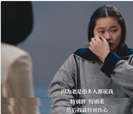 全红婵不想弟弟妹妹跳水，原因是三个字。一向乐观开朗的全红婵，在最新的采访里落泪