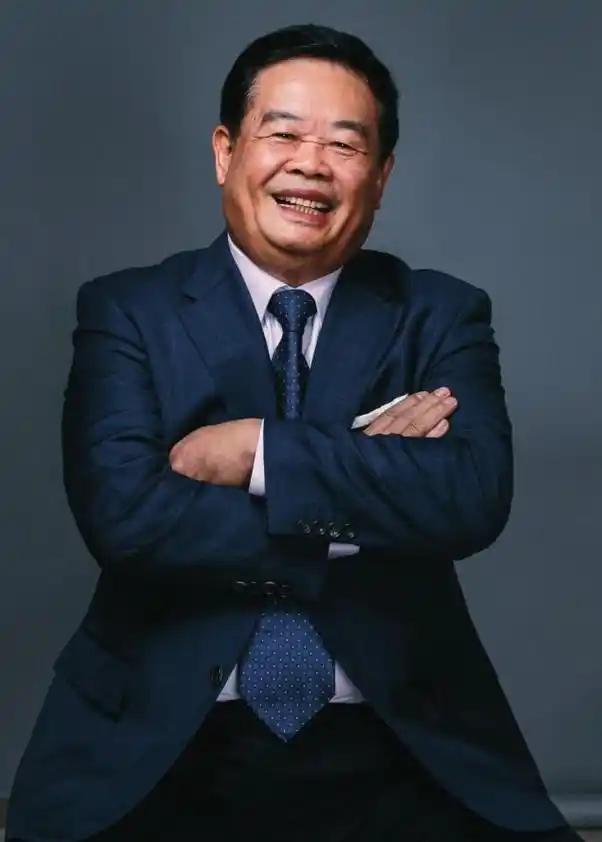 稻盛和夫说："人性最大的愚蠢，就是相互为难，格局小的人，喜欢诋毁和嫉妒，因为我不