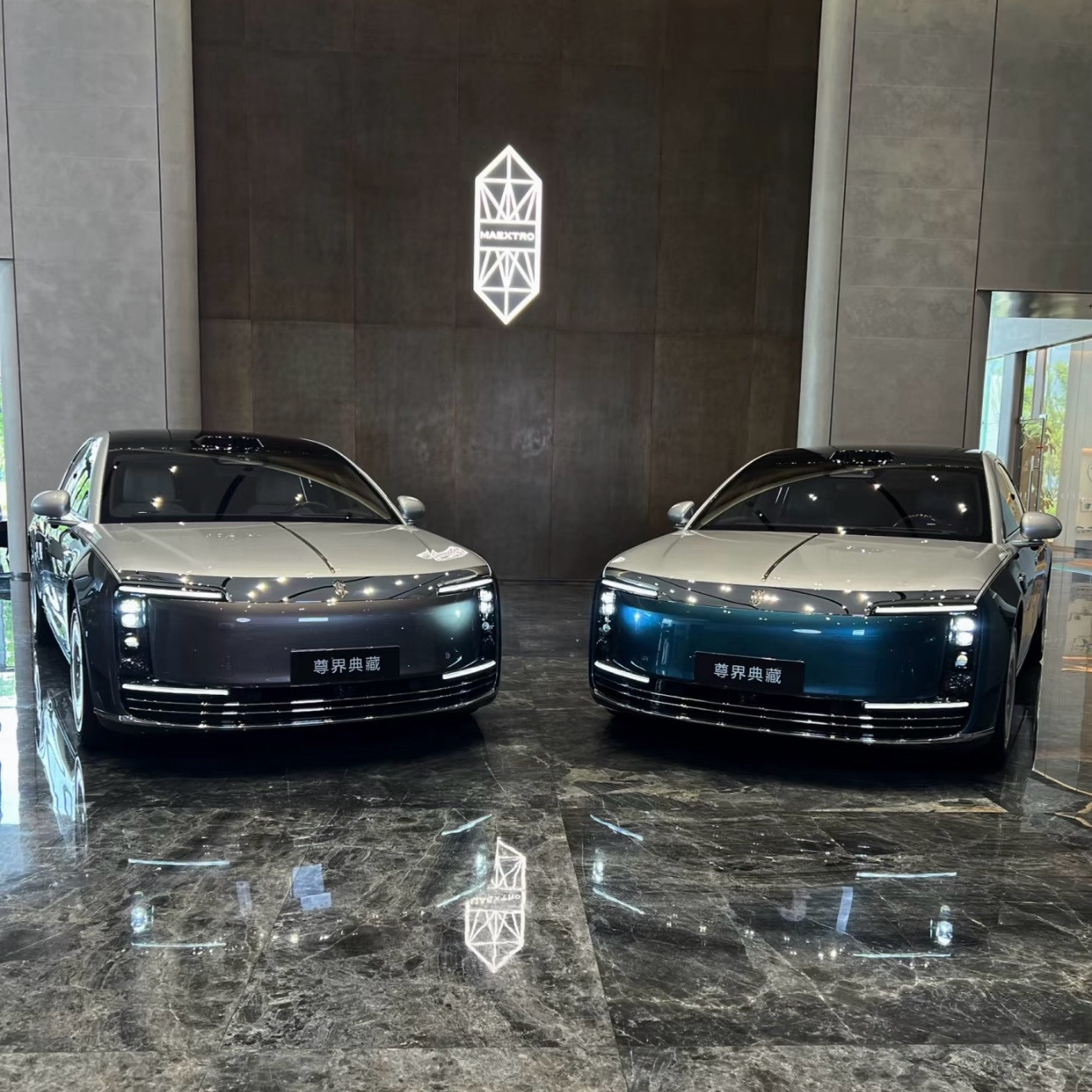 尊界尊界S800典藏大观138.8万两个刺绣选配各20万这配置如果放在迈巴赫上