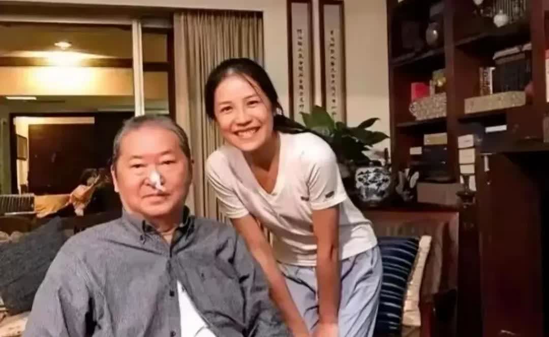 马小梅是真的红了，结一个婚世人皆知啊，连李敖的女儿都对马小梅评头论足了，