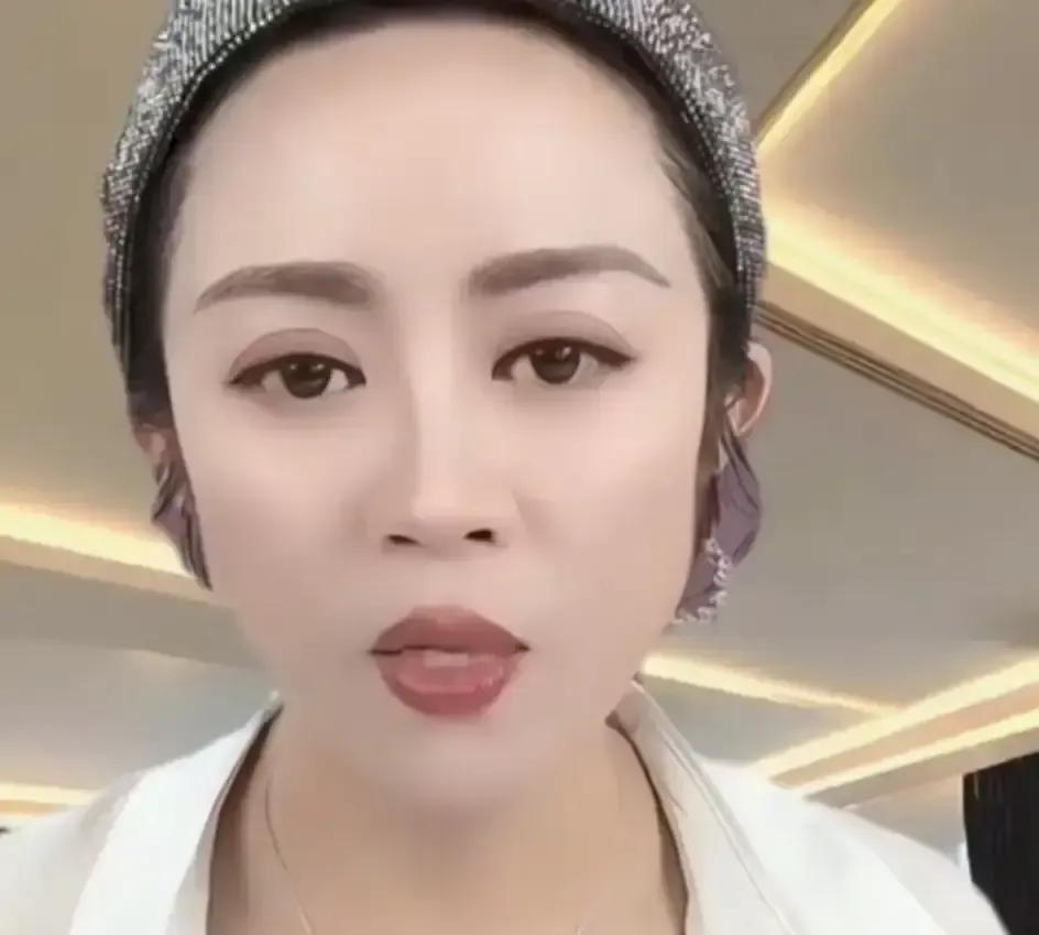 温美玲在采访里把和刘能那段婚姻的老底全掀了。她说自己一次次被晾在一边，有事想靠