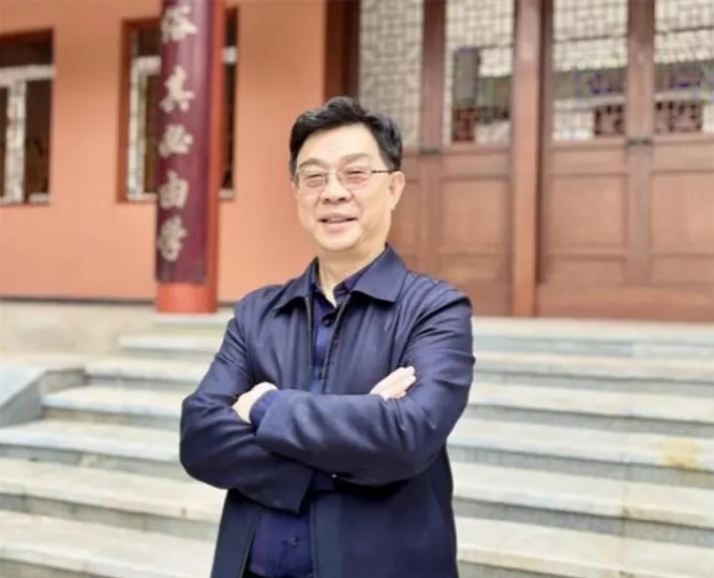 退而不休，对抗组织审查张荣被查