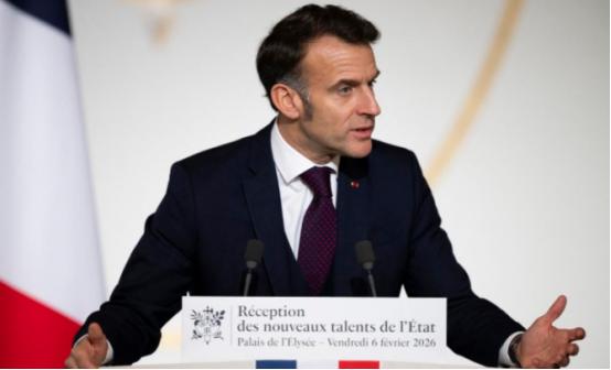 中国明确表态：只要法国敢对中国下手，那中国立马就打出三张“王牌” 2月11日