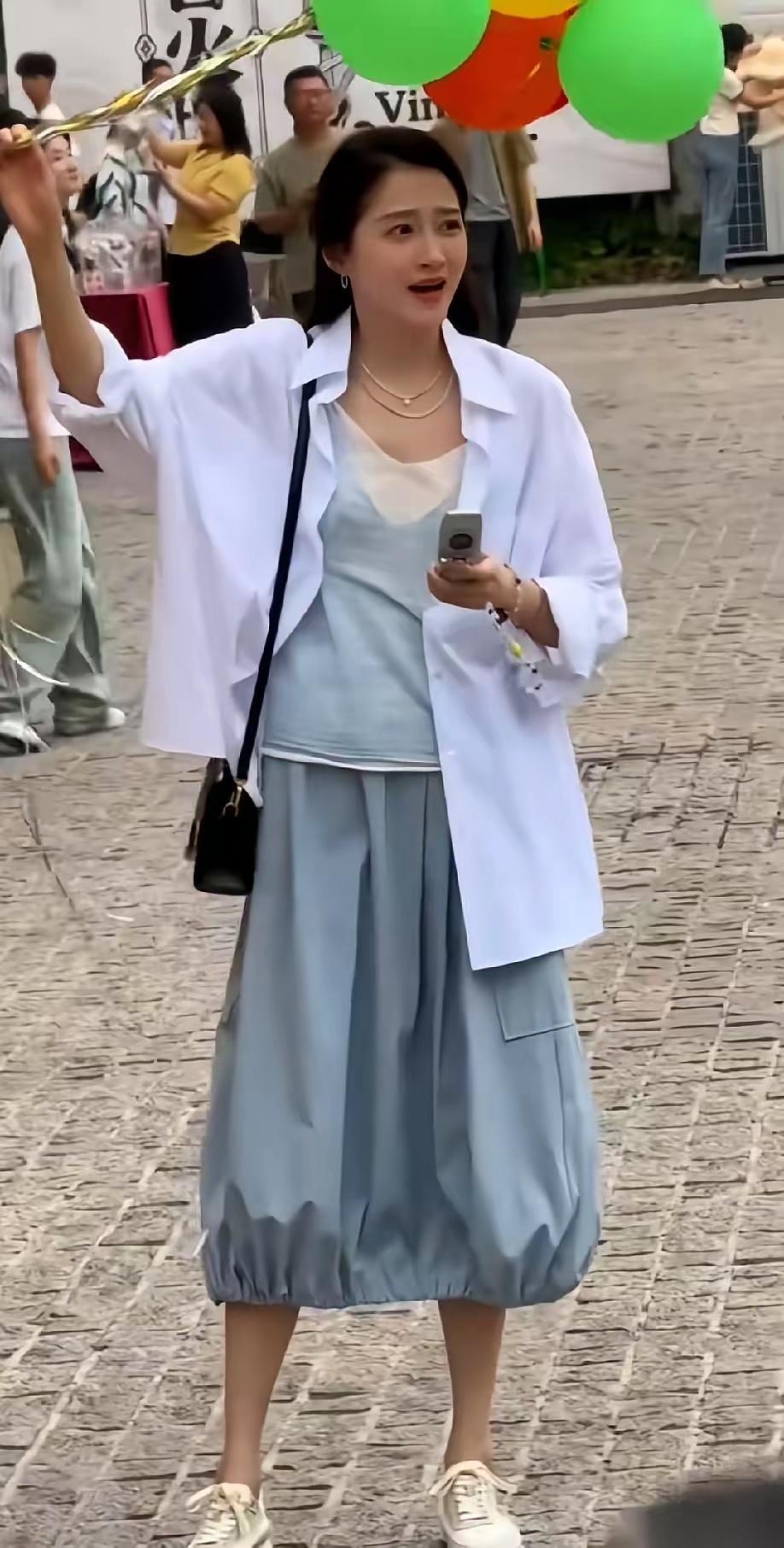 中国青岛可不是白叫的，生活在青岛的人也不是白给的。那可是真正的大地，真正的见过大