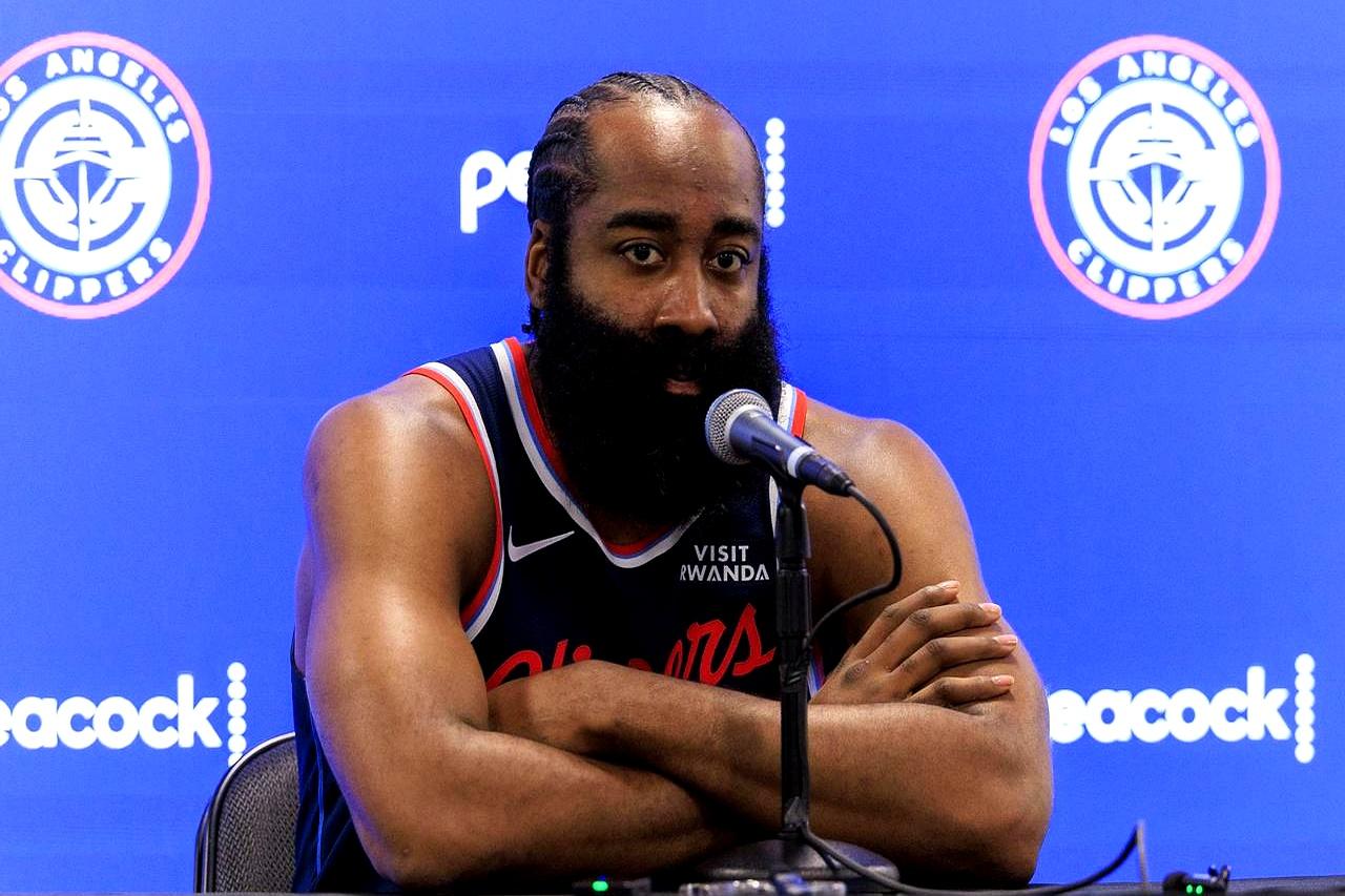 哈登55分重回巅峰？别被数据骗了，老球迷一眼看出致命差距！最近哈登拿了5