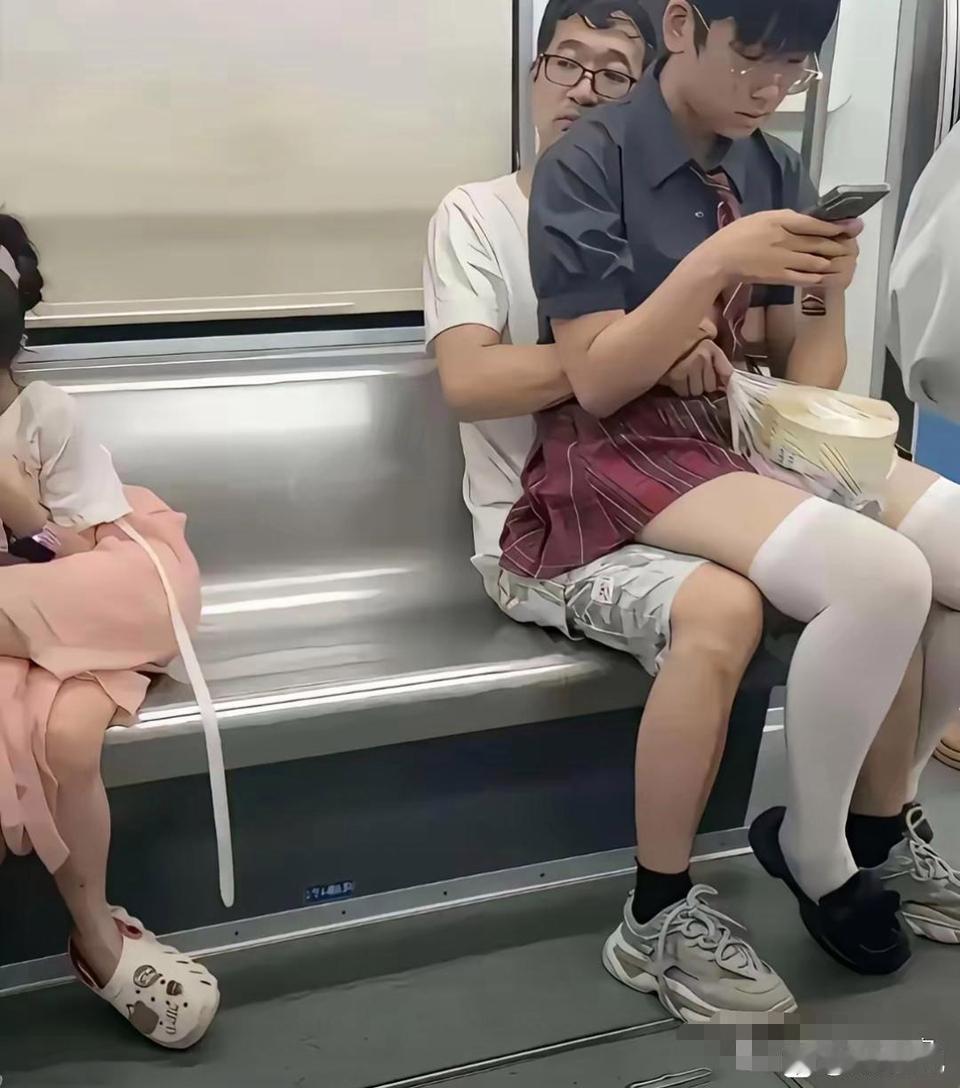 只要自己不尴尬，尴尬的就是别人