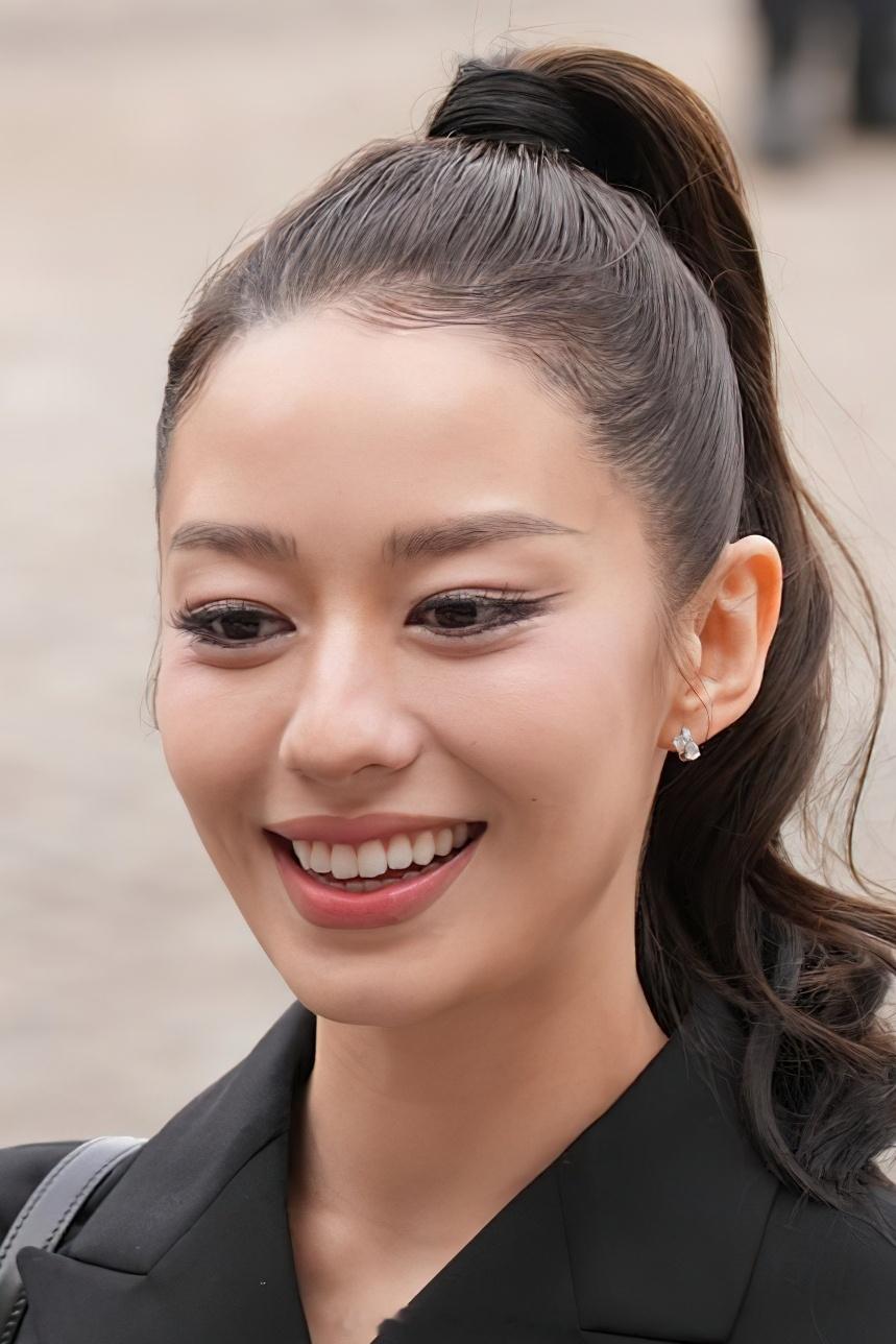 吉娜·爱丽丝GinaAlice怼脸