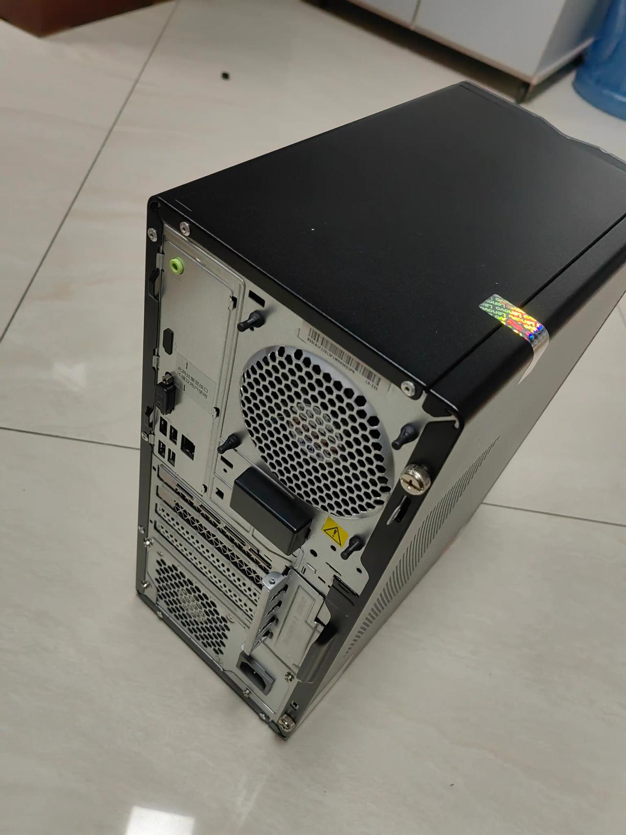 刚刚到卖了一个15年的旧主机，卖一个这样的旧东西我的心情可以说是一波三折，你们猜