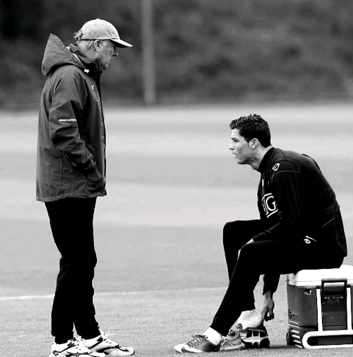 是弗格森爵士把一个男孩变成了一个怪物。C罗所到之处，无不展现出非凡的实力。从总统