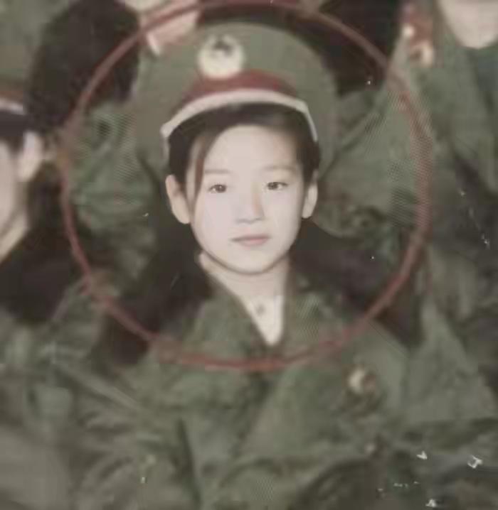 董洁从小就有气质，只是岁月终究是败了美人，如今她的朱颜已改。