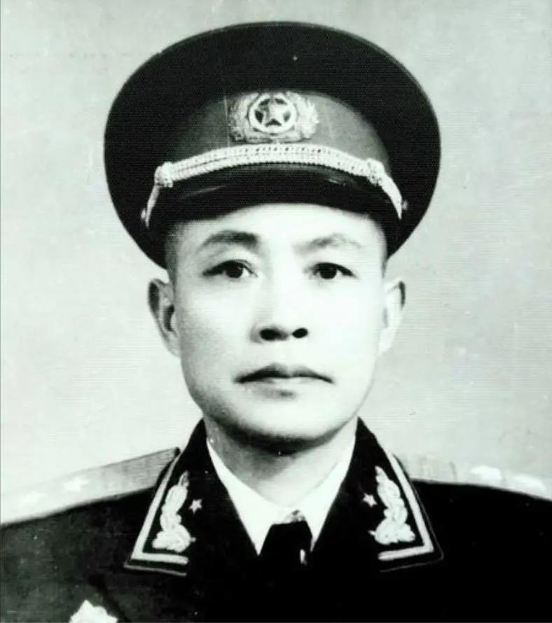 1938年11月，山西五台县。七百多名日军，杀完村子里的老百姓，抢完粮食，牵