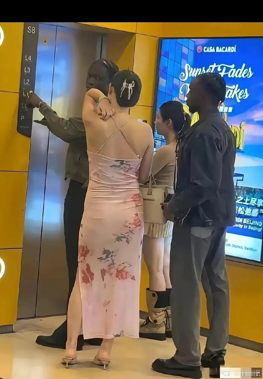 辛辛苦苦打了多少多年，好不容易赶走了列强，赶走了小日子，却迎来了…