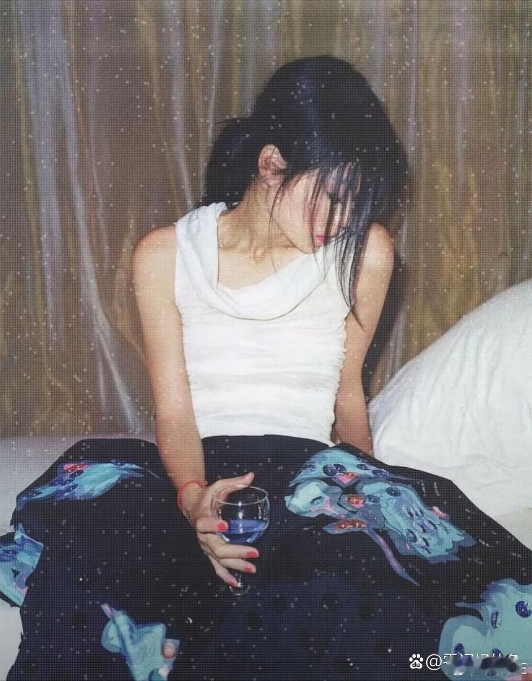 早年的王菲有一种慵懒美。