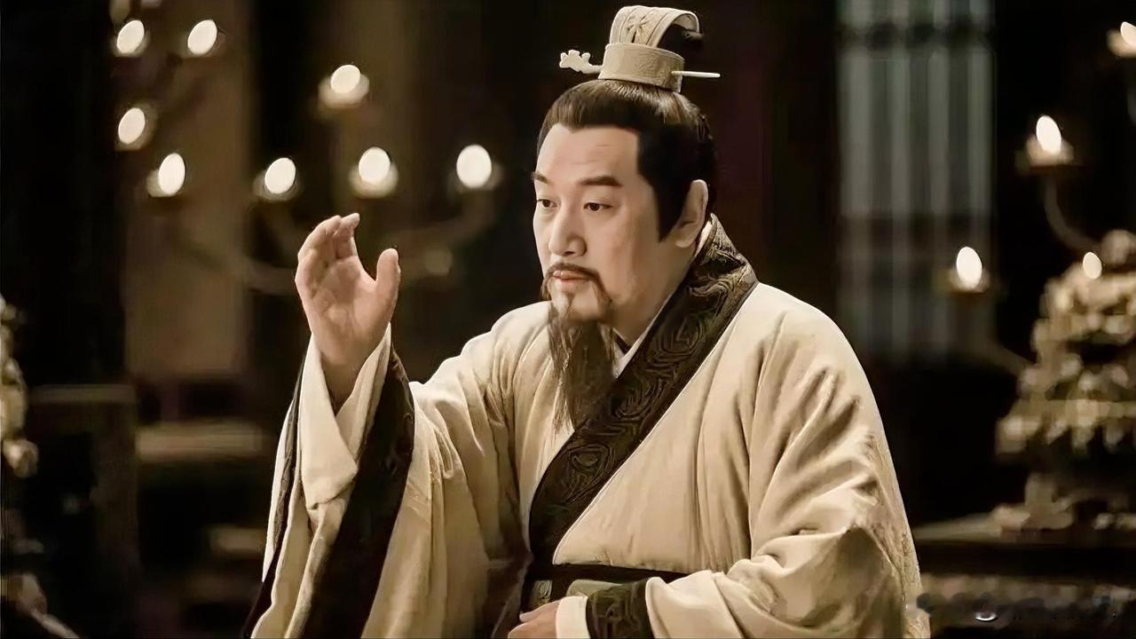 董仲舒给汉武帝递奏折，说要“罢黜百家，独尊儒术”，这主意被皇帝拍了板，往后当官的