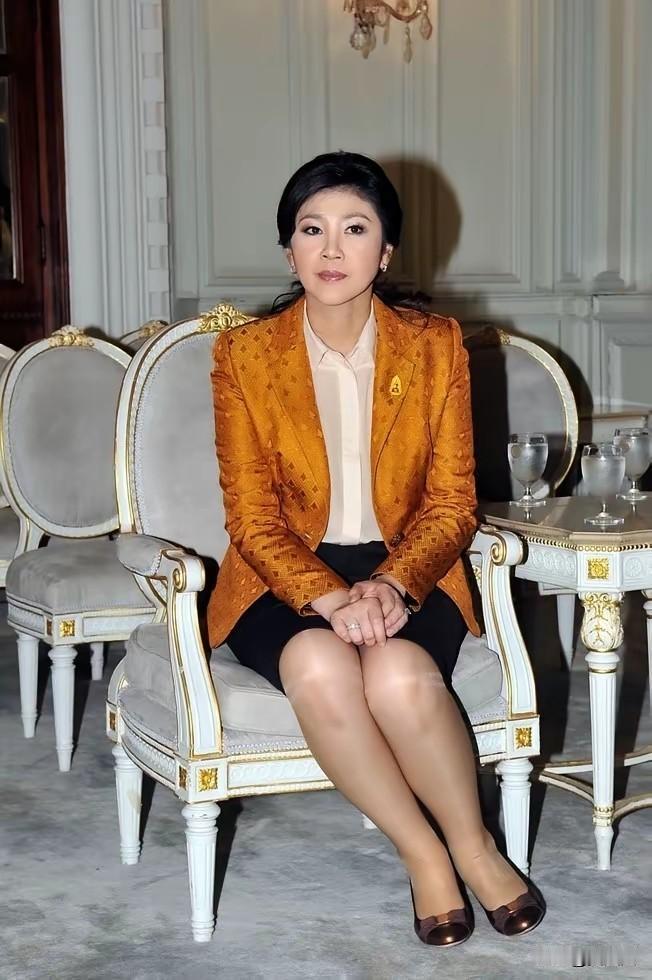 泰国民众现在开始怀念英拉在位时候的经济巅峰了吧？现在的大麻廷，也是离谱得够够的，