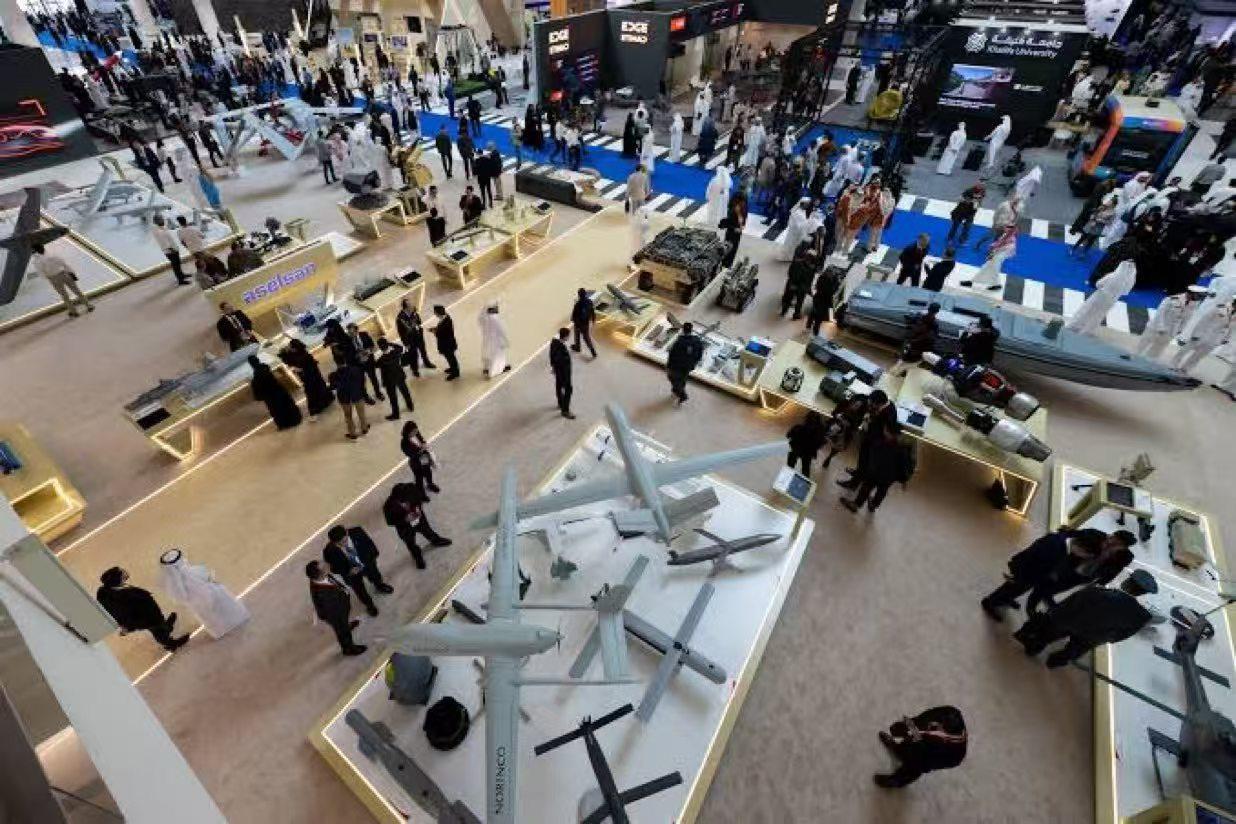 西方刚刚反应过来，这个事情不对劲啊！俄罗斯要投资数百亿美元，建立48个无人作战中