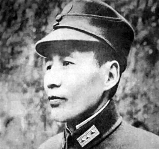 1976年，刘文辉临终道出真相：泸定桥没炸，是不想给蒋介石做嫁衣1976年