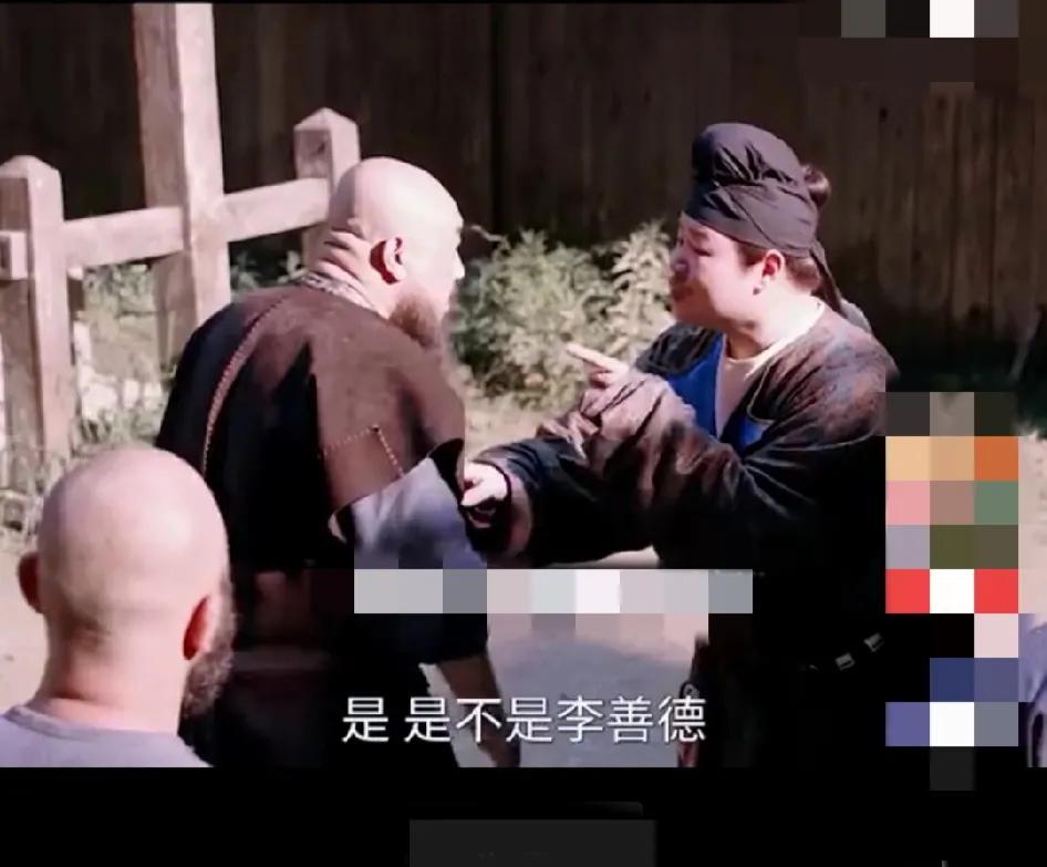 2.《长安的荔枝》。郑平安满身是血靠在那棵早就死得透透的桂花树下。心里想着：某杀