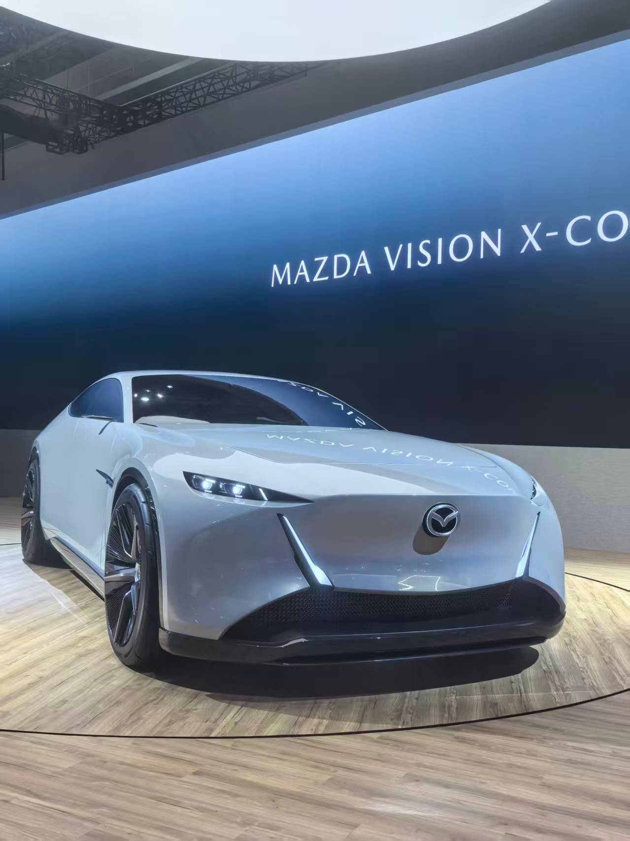 马自达VisionXCoupe亮相东京车展在日前开幕的2025年东京车展上，