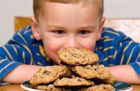 孩子零食挑选三个标准, 照着选一定不会出错!