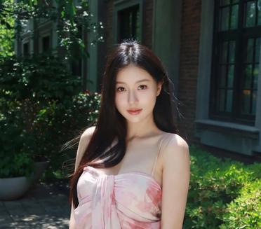 夏日粉裙，心情美妙！