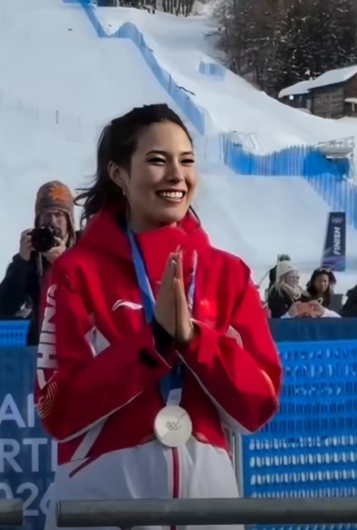 0.38分惜败！谷爱凌错失金牌的技术真相，终于藏不住了谁的意难平！谷爱凌又