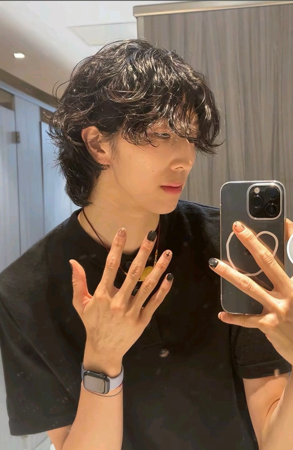女排大将吴梦洁亚运夺冠后改变造型走中性风