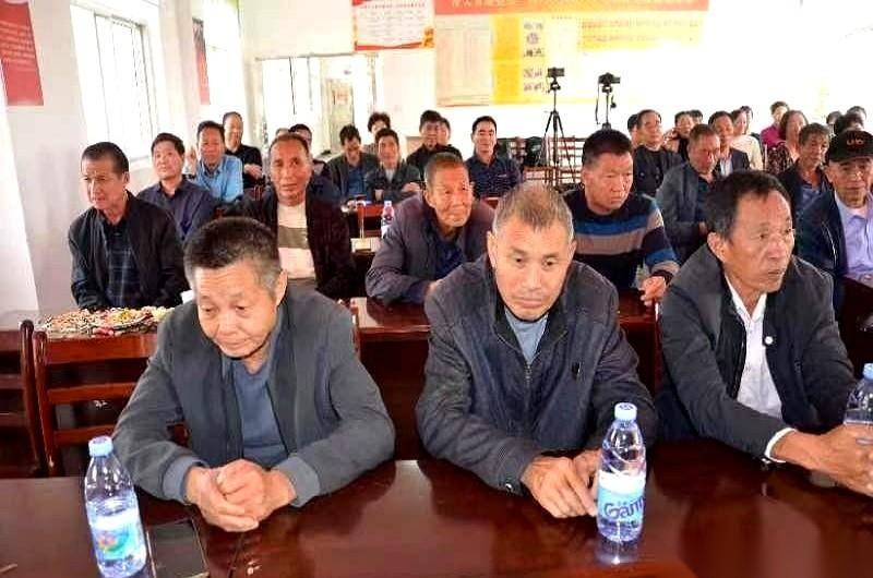 我跟你说个事儿，你可能都没注意。国家这次，是真的把秤杆子，往那1.8亿农村老人