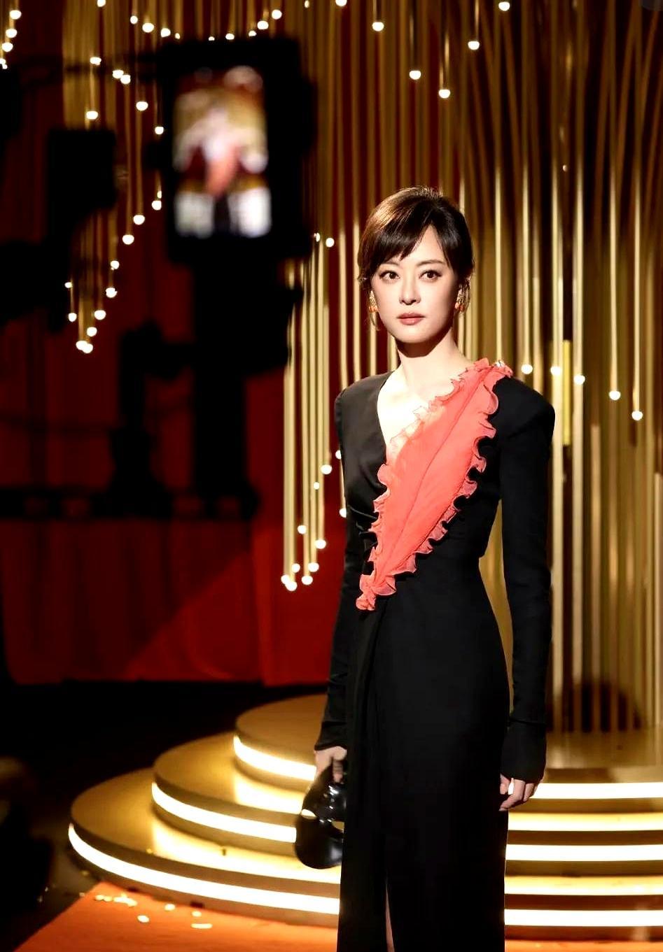 最“意料之中”的获奖，偏偏又刷了纪录。3月9日的2026电视剧品质盛典上，