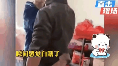 农民工父亲月入6000，孩子索要5000旅游，一句“没钱生孩子干嘛”让父亲沉默