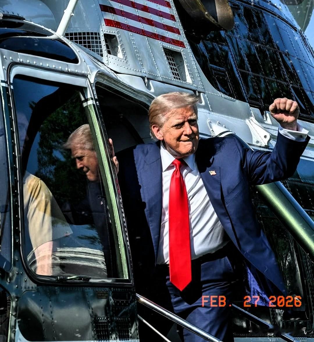 毁灭倒计时！德黑兰地下导弹库里的两千枚重型弹道导弹已经竖起发射架，死死锁住了特拉