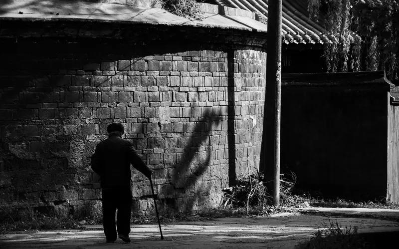 看到一句话，说得很在理：“养什么老，能自理时不需别人养，当自已需要别人养老时