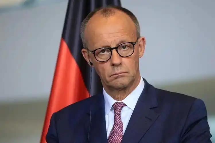 同为第二次世界大战的战败国，纳粹德国却要比旧日本帝国更像人。我们不可否认的是