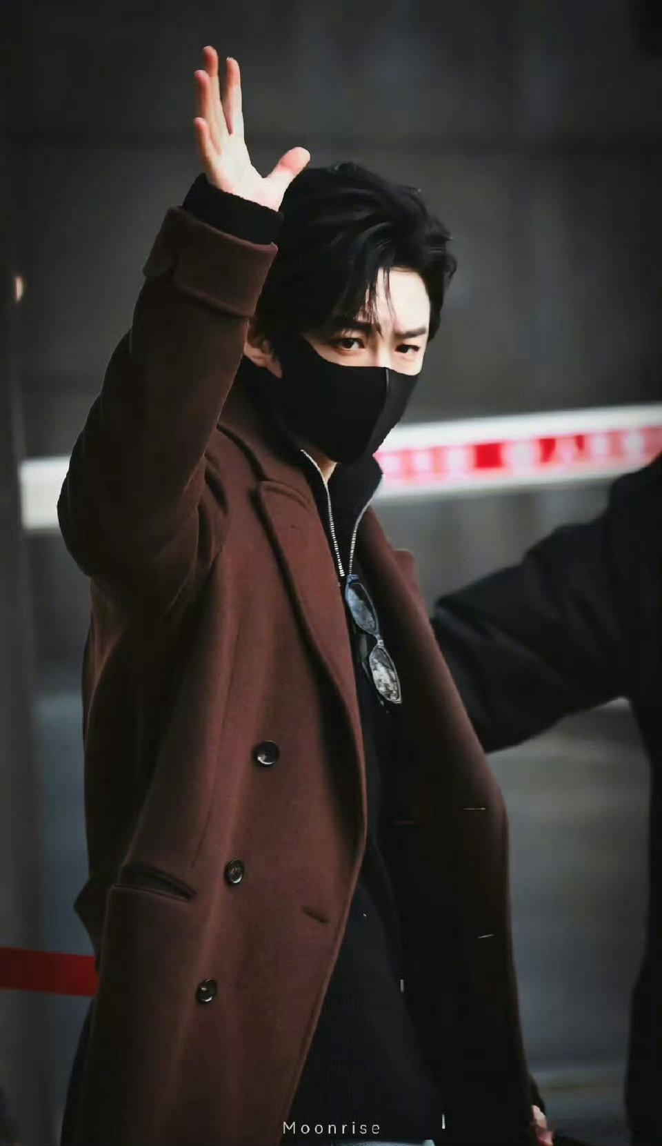 刘宇宁你好星期六录制上班你好星期六不仅颜值在线，唱功演技综艺样样拿手，OST天花