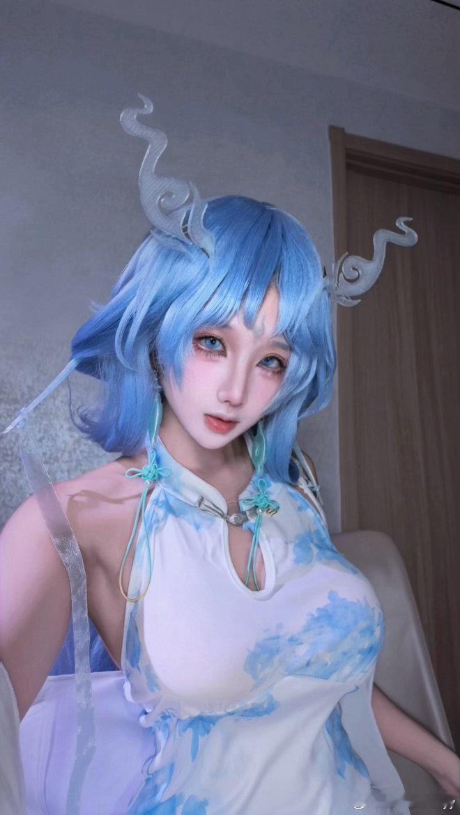 驯服大疆ing色调太蓝了，用不明白猛猛调色中#COS##cosplay##二次元##二次元cos大赏