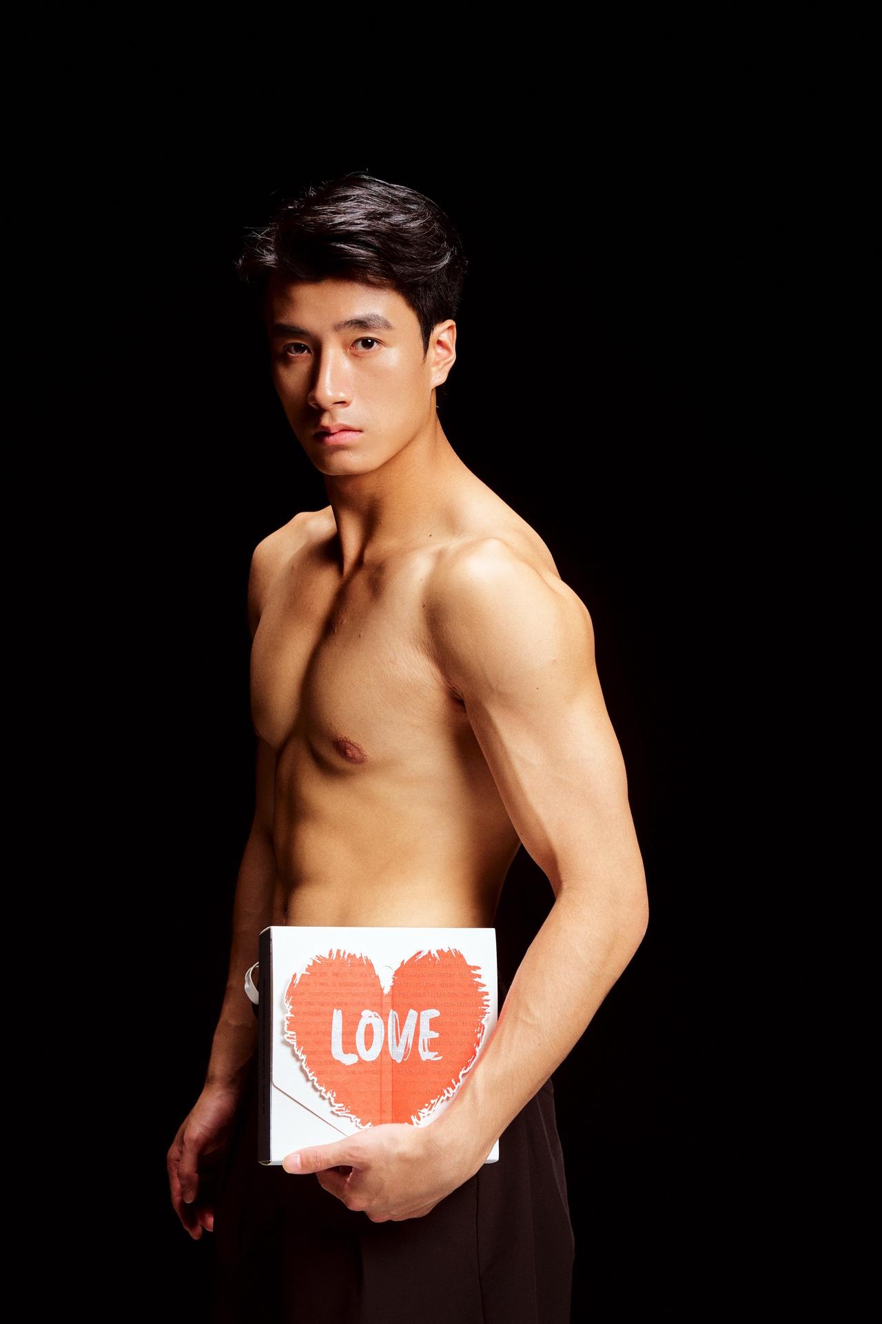 一种感觉腹肌小鲜肉做一个有腹肌的男人