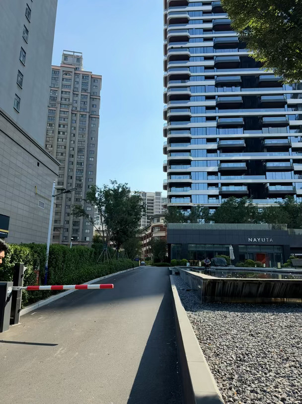 本人住郑州，现失业在家过渡一下，可以在郑州本地郑州万事帮本地跑腿，代帮忙，代买，代送，代取，代办事，