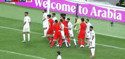 真怀疑国足练过罚角球！上轮国足战印尼，国足获得5个角球，左边是王上源主罚，右