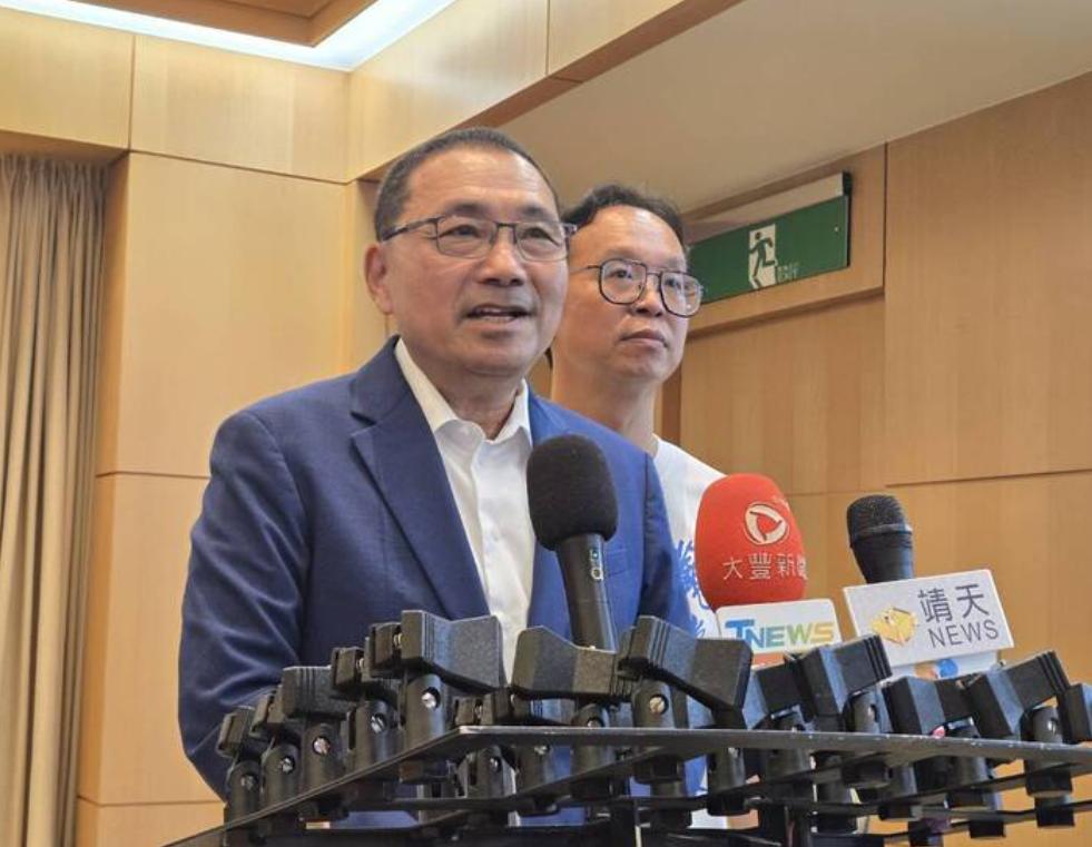 侯友宜彻底摊牌！说实话，侯友宜与朱立伦就是一帮台独分子，而朱立伦招降纳叛了大